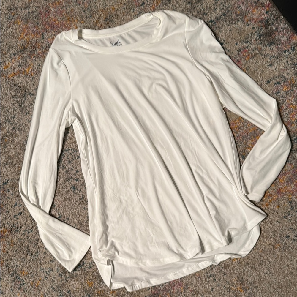 NWT Super Soft Sweet Tea’s Women's White Long Sleeve Top Tee M